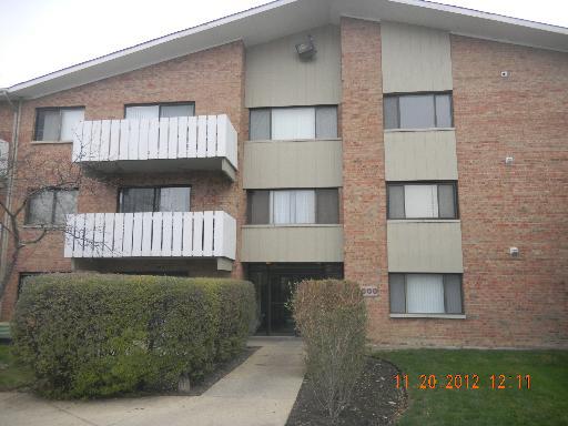 2000 Bayside Dr. #211, Palatine, IL 60074