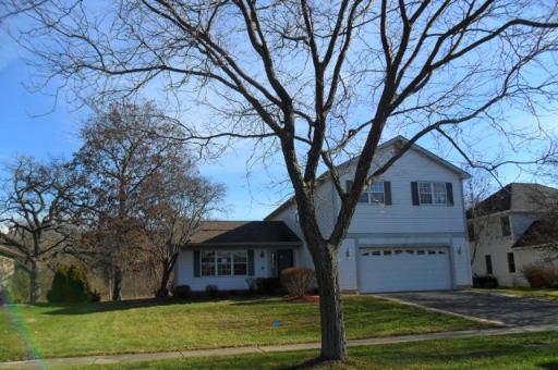 721 Hackberry Ln., Algonquin, IL 60102