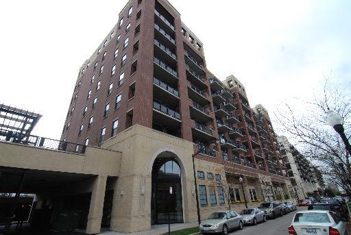 833 W 15th Pl. #611, Chicago, IL 60608