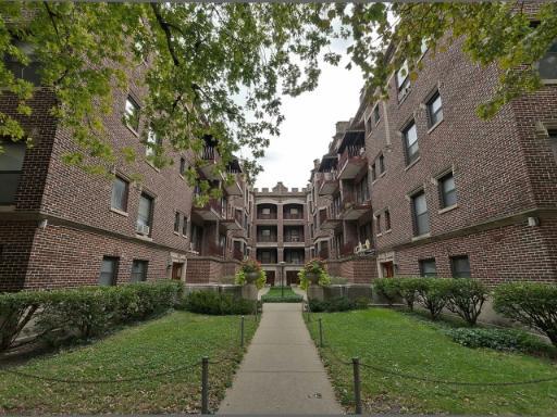 5849 S Blackstone Ave. #211, Chicago, IL 60637