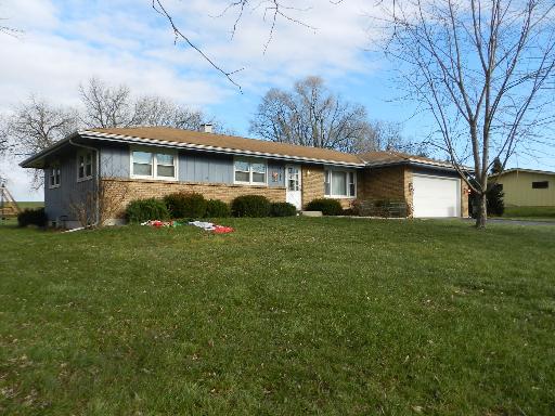 8556 Valley View Dr., Stillman Valley, IL 61084