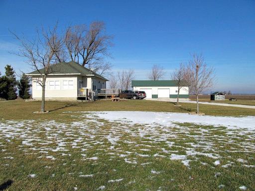 845 E 2300 North (livingston Co 35) Rd., Flanagan, IL 61740