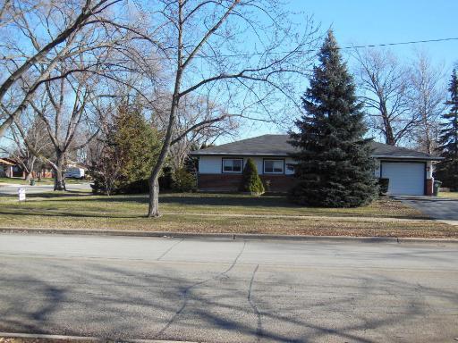 795 Washington Blvd., Hoffman Estates, IL 60194
