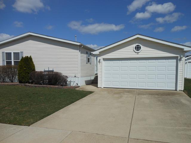 218 Begonia Dr., Matteson, IL 60443