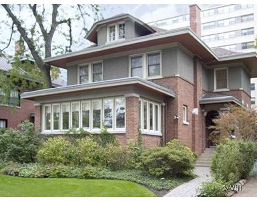 651 W Hutchinson St., Chicago, IL 60613