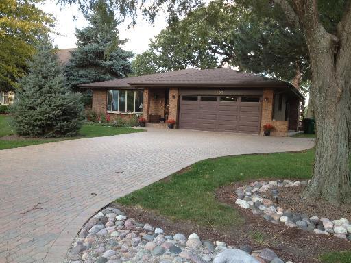 8605 Creekside Ln., Darien, IL 60561