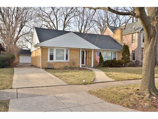 7338 N Tripp Ave., Lincolnwood, IL 60712