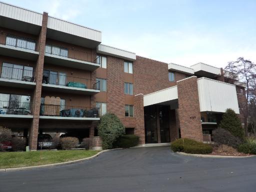 6585 Main St. #404, Downers Grove, IL 60516