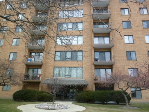 1747 W Crystal Ln. #407, Mount Prospect, IL 60056