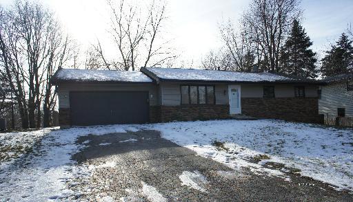 3233 Shelburne Dr., Rockford, IL 61109