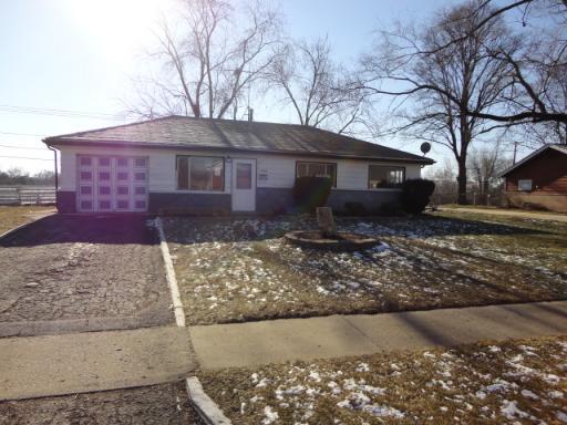 445 Newark Ln., Hoffman Estates, IL 60169