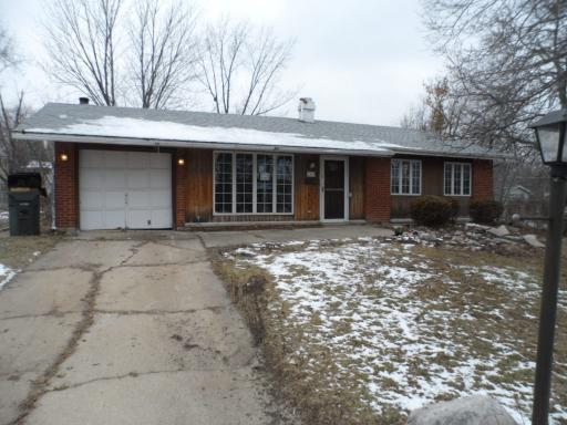1460 Elizabeth Ct., Hoffman Estates, IL 60195