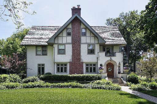 1121 Chestnut Ave., Wilmette, IL 60091