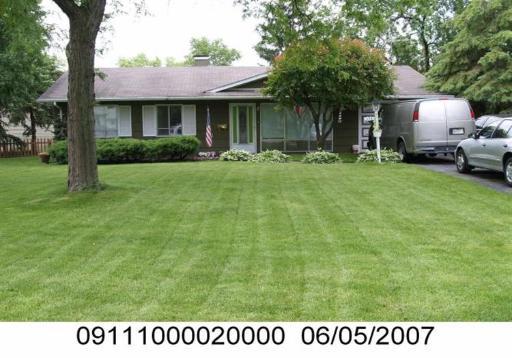 530 Hazelwood Ln., Glenview, IL 60025