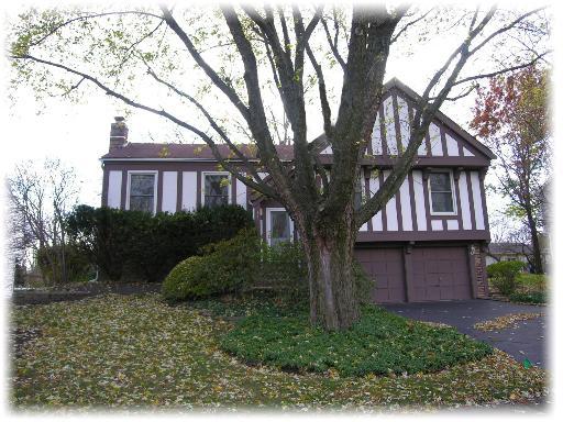 62 Foxcroft Rd., Naperville, IL 60565