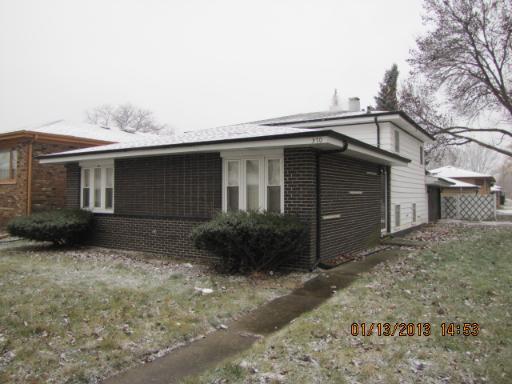 370 Mackinaw Ave., Calumet City, IL 60409