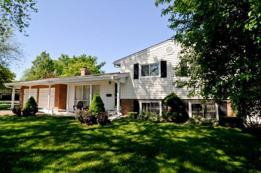 1220 Greenbriar Ln., Northbrook, IL 60062