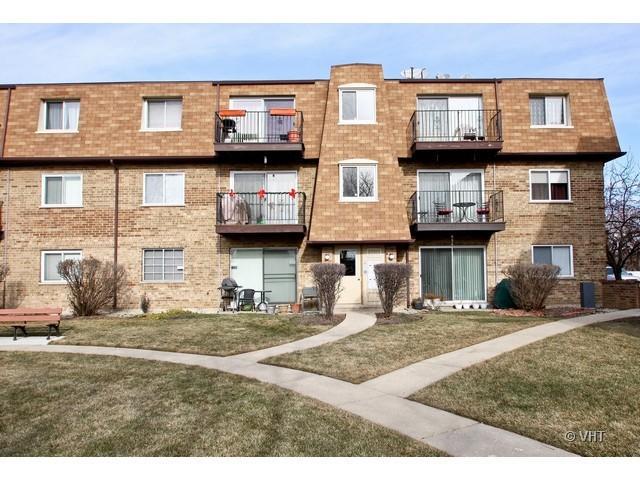 9471 Bay Colony Dr. #3W, Des Plaines, IL 60016