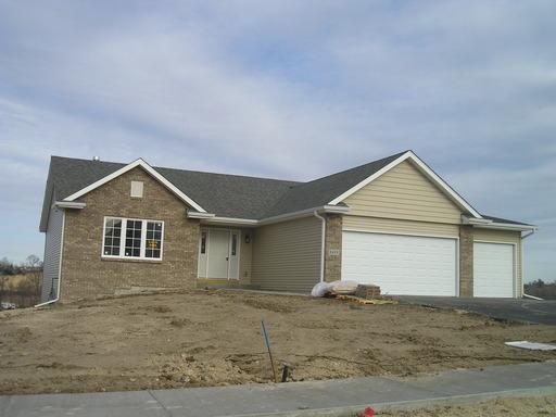 8495 Crooked Bend, Machesney Park, IL 61115