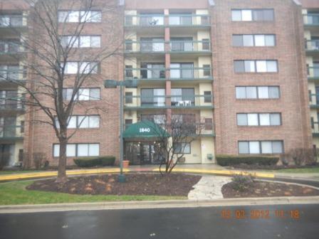 1840 Huntington Blvd. #210, Hoffman Estates, IL 60169