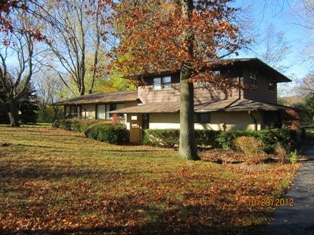 9 Orchard Ln., Hawthorn Woods, IL 60047