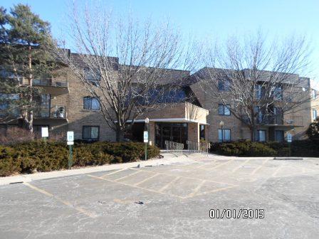 5600 Astor Ln. #105, Rolling Meadows, IL 60008