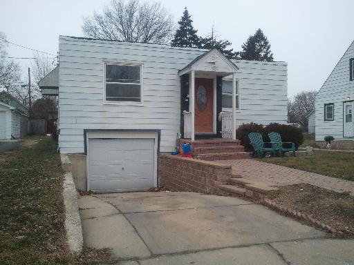 709 Gates St., Aurora, IL 60505