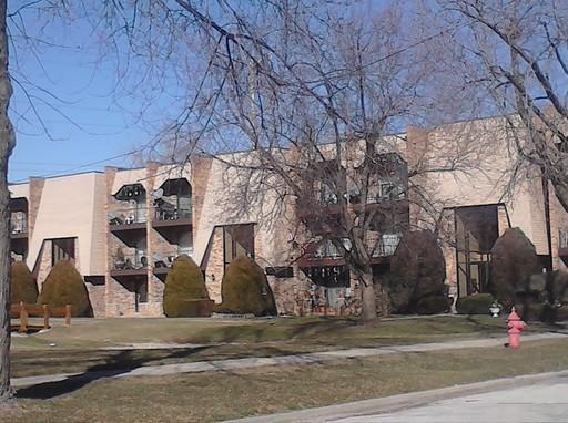 7300 Blackstone Ave. #6, Justice, IL 60458