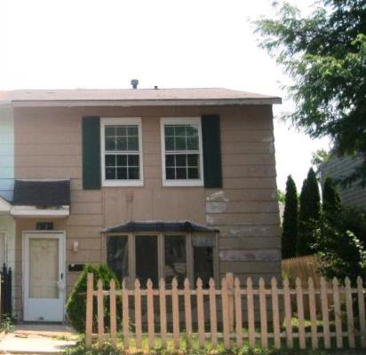 1215 S Fulton Ave., Waukegan, IL 60085