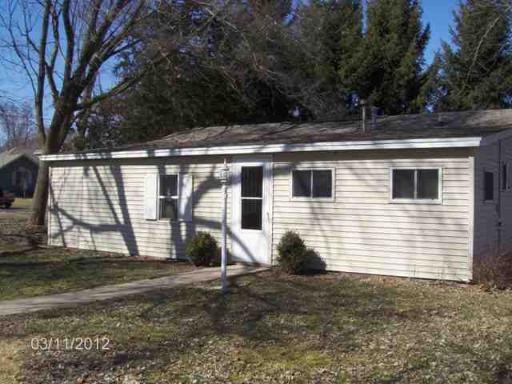 331 S Commercial Ave., Amboy, IL 61310