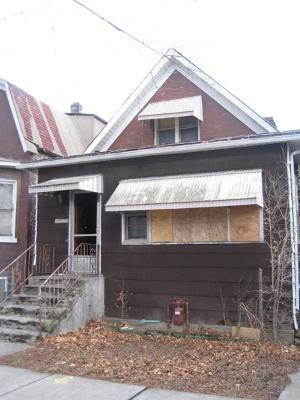 2706 W Nelson St., Chicago, IL 60618