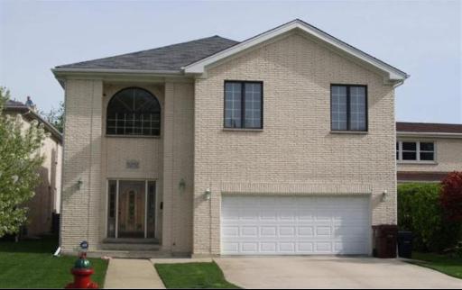 5252 Pratt Ave., Skokie, IL 60077