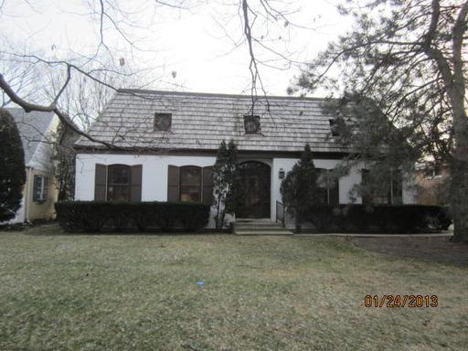 9221 N Avers Ave., Evanston, IL 60203