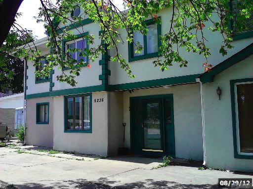 9238 Greenwood Ave., Des Plaines, IL 60016