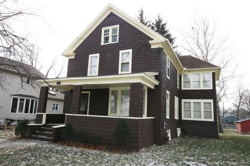 427 Linden Ave., Aurora, IL 60505