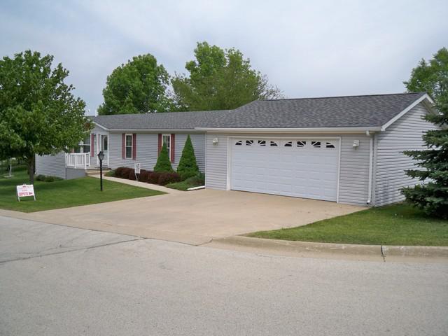 8401 Tamarack Dr., Machesney Park, IL 61115