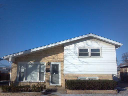 26 51 St Ave., Bellwood, IL 60104