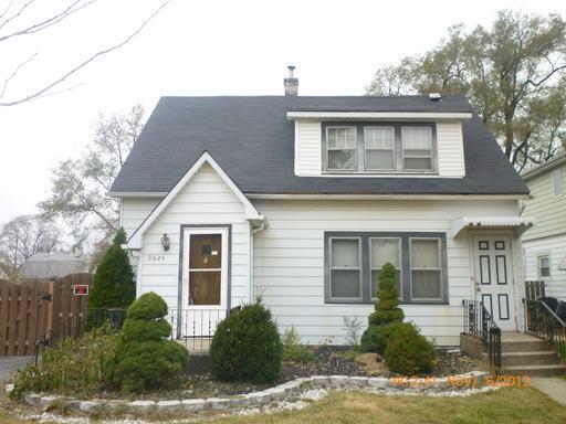 9824 Moody Ave., Oak Lawn, IL 60453