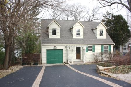 402 Nippersink Dr., Mchenry, IL 60050