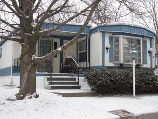 438 Golf View Dr., Crystal Lake, IL 60014