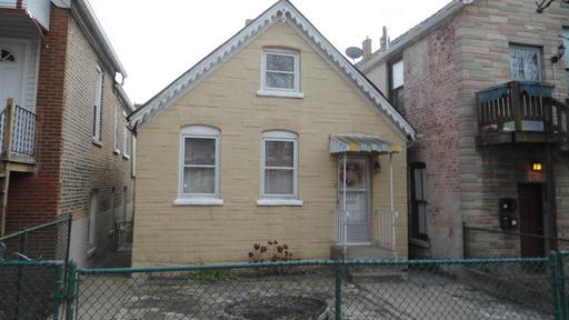 2429 W Thomas St., Chicago, IL 60622