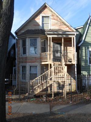 3102 N St Louis Ave., Chicago, IL 60618