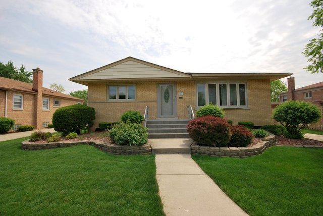 5417 W 99th St., Oak Lawn, IL 60453