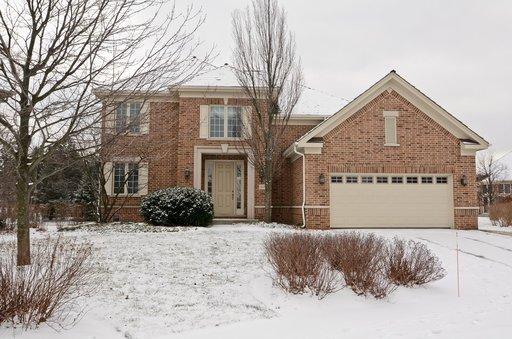 819 Turnberry Ln., Northbrook, IL 60062
