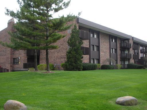 1424 Woodbridge Rd. #3E, Joliet, IL 60436