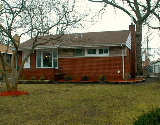 431 Clyde Ave., Calumet City, IL 60409