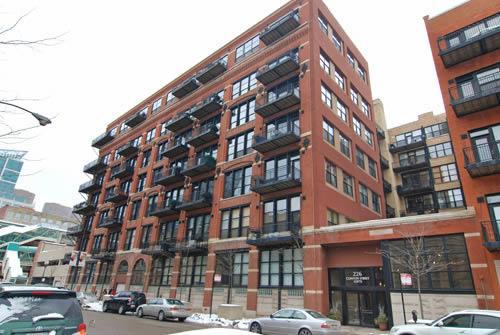 226 N Clinton St. #611, Chicago, IL 60607