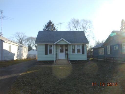 32 Kenmore Ave., Joliet, IL 60433