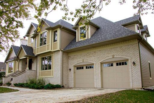 720 S 10th Ave., La Grange, IL 60525