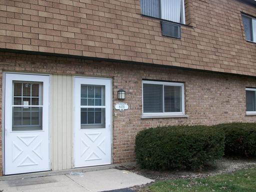 845 Richard St. #B, Aurora, IL 60506